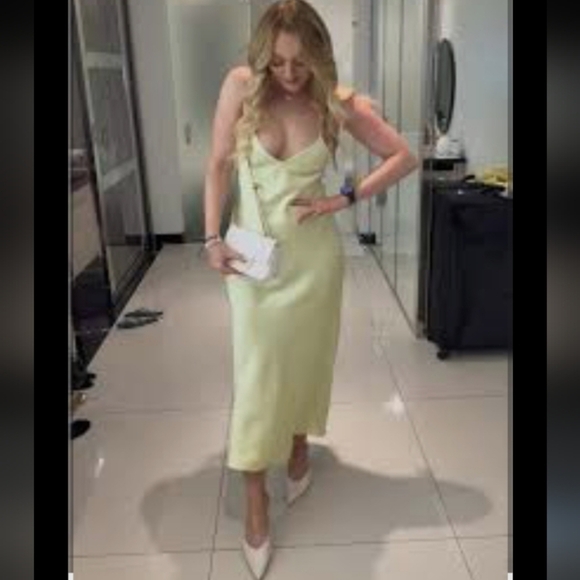 Elegant Lime Green Slip Dress - Picture 4 of 8